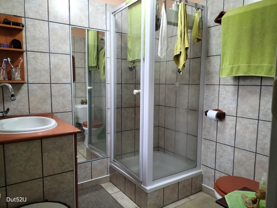 3 Bedroom Property for Sale in Fraaiuitsig Western Cape